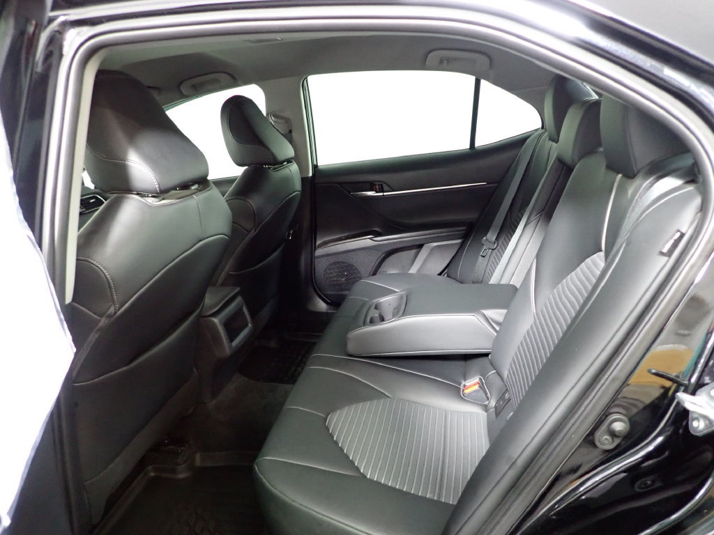 Used 2022 Toyota Camry SE w/ Convenience Package FWD image 31