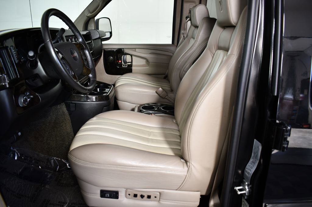 Used 2013 GMC Savana 1500 AWD image 31