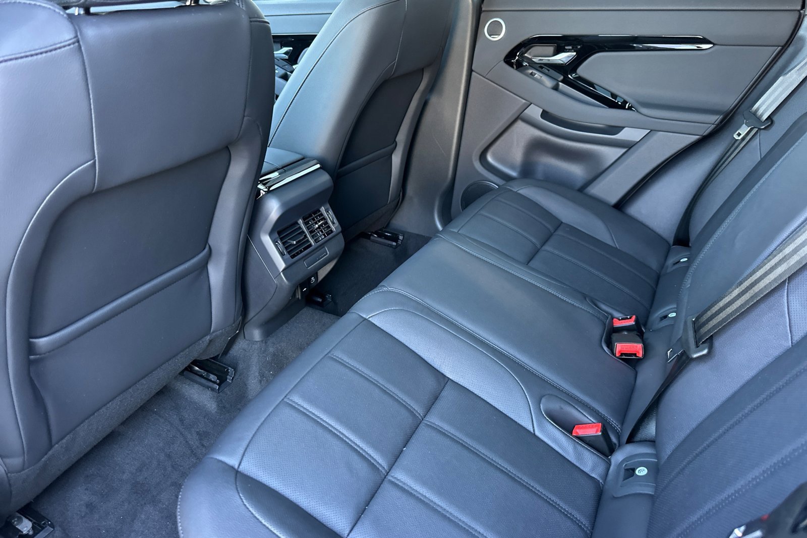 New 2026 Land Rover Range Rover Evoque S image 12