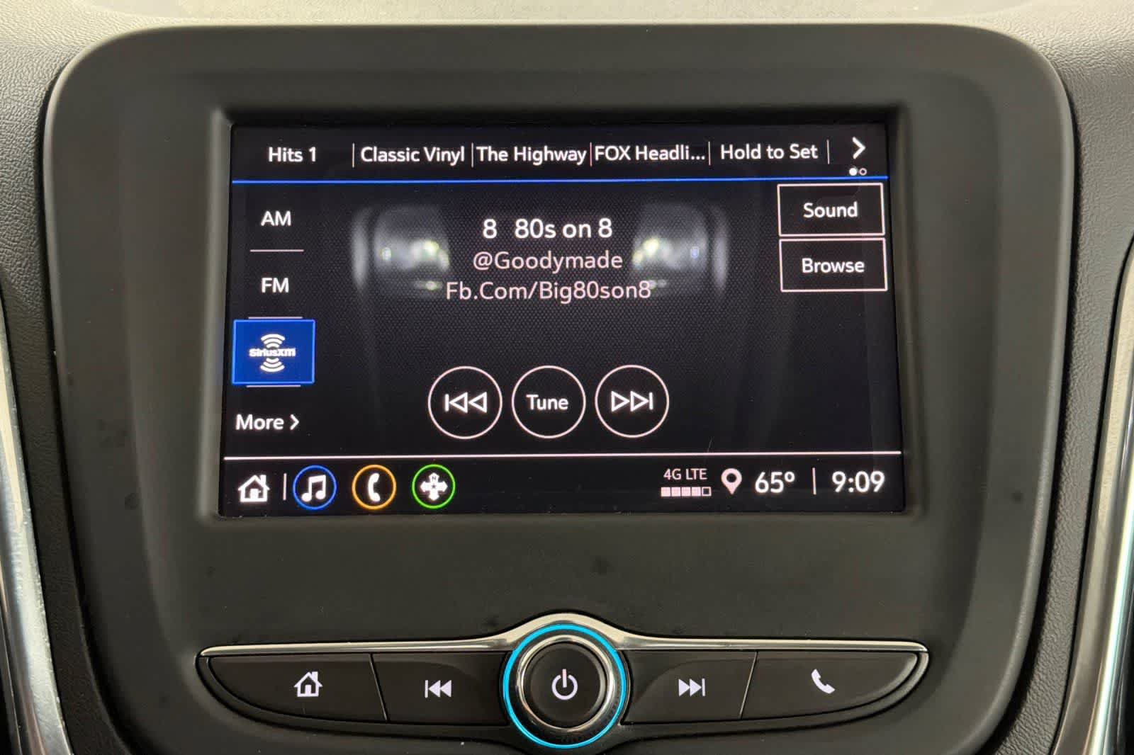 Used 2023 Chevrolet Equinox LS FWD image 18