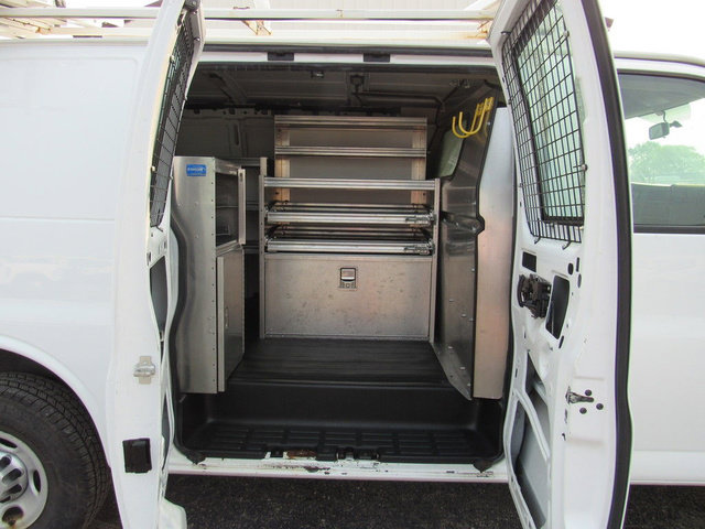 Used 2015 Chevrolet Express 2500 RWD image 15