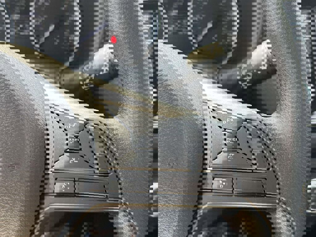 Used 2025 Nissan Kicks Play S FWD image 21