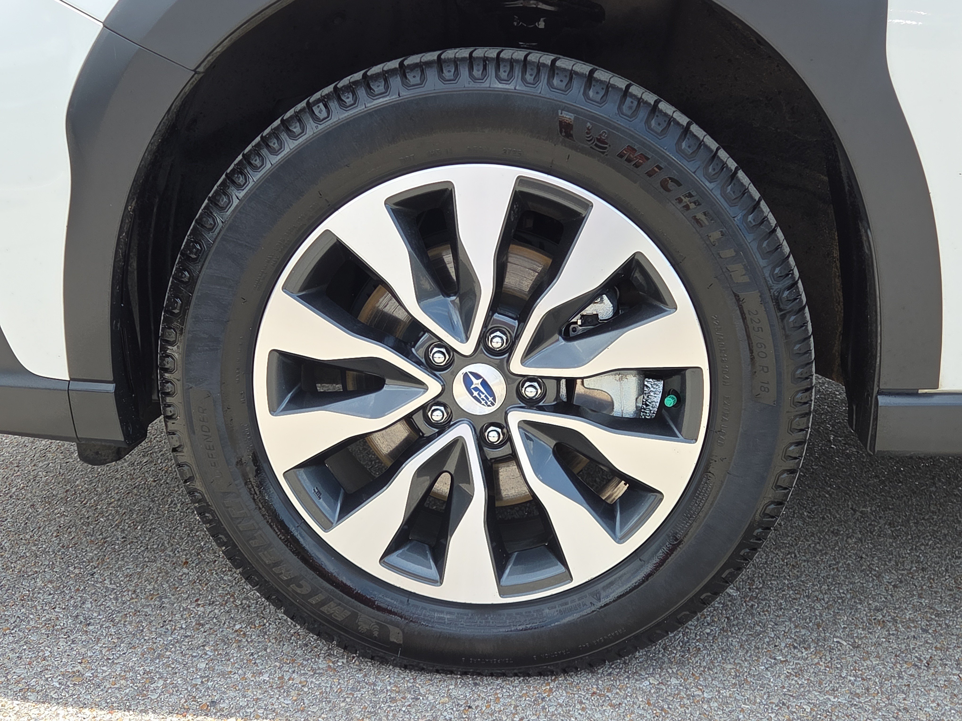 Used 2023 Subaru Outback Touring AWD/4WD image 9