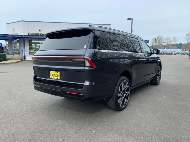 New 2026 Lincoln Navigator L Reserve AWD/4WD image 9