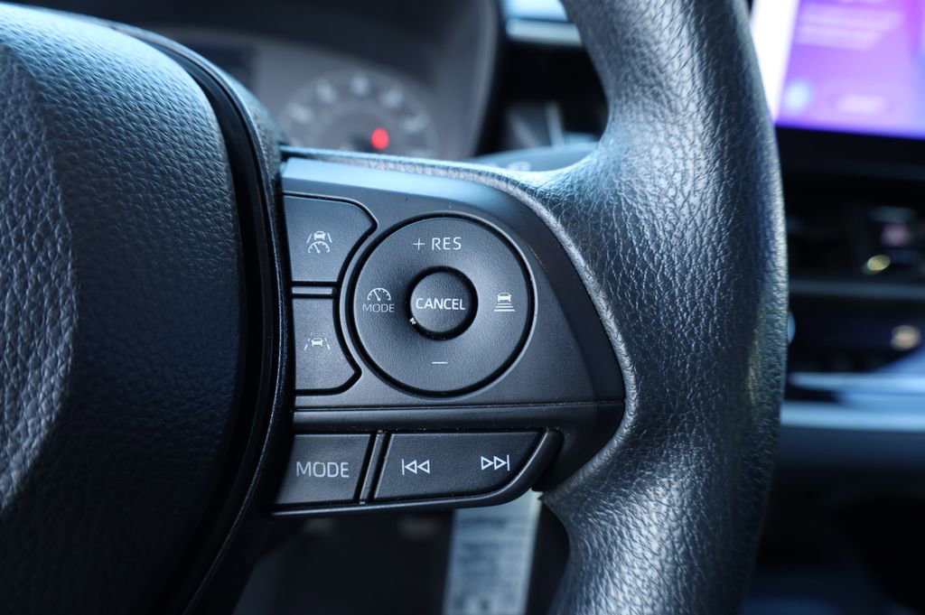 Used 2024 Toyota Corolla LE image 21