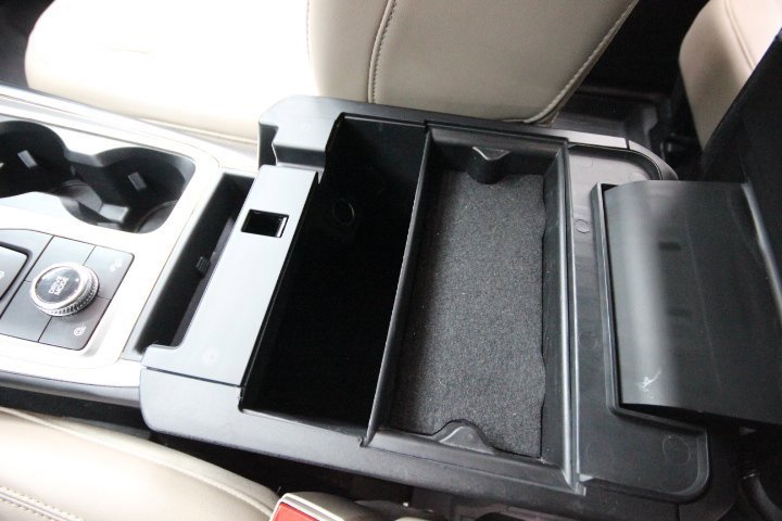 Used 2022 Ford Explorer XLT w/ Equipment Group 202A image 27