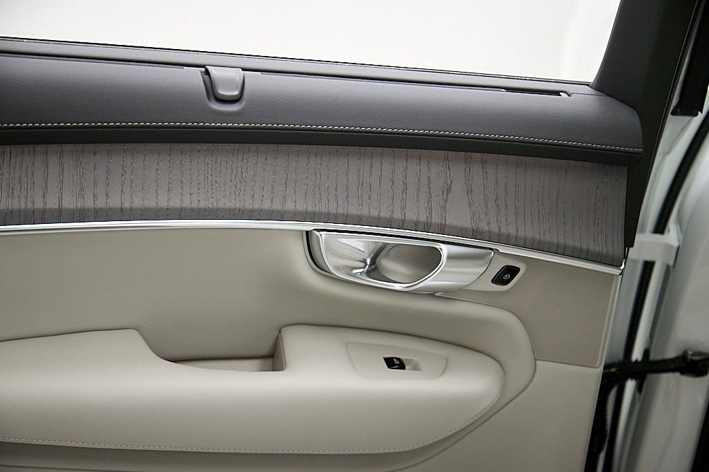 New 2026 Volvo XC90 T8 Ultra w/ Protection Package image 20