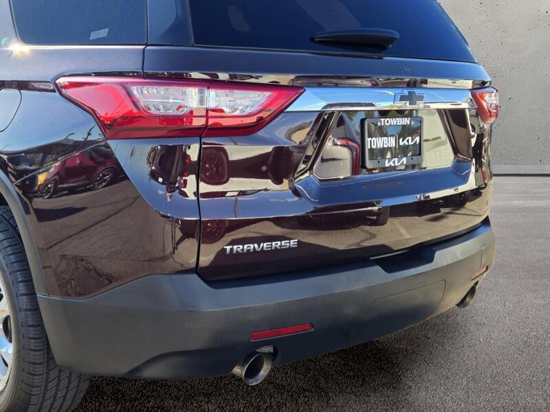 Used 2020 Chevrolet Traverse LT w/ LPO, Cargo Package FWD image 6