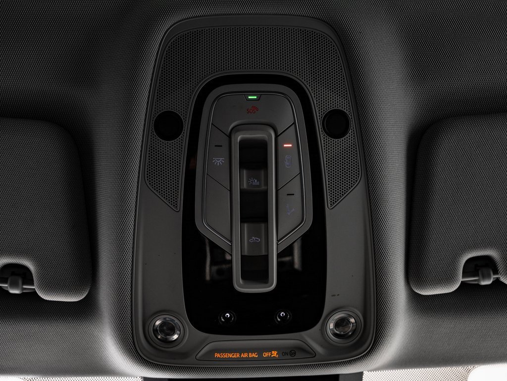 Used 2022 Audi e-tron Premium w/ Convenience Plus Package image 38