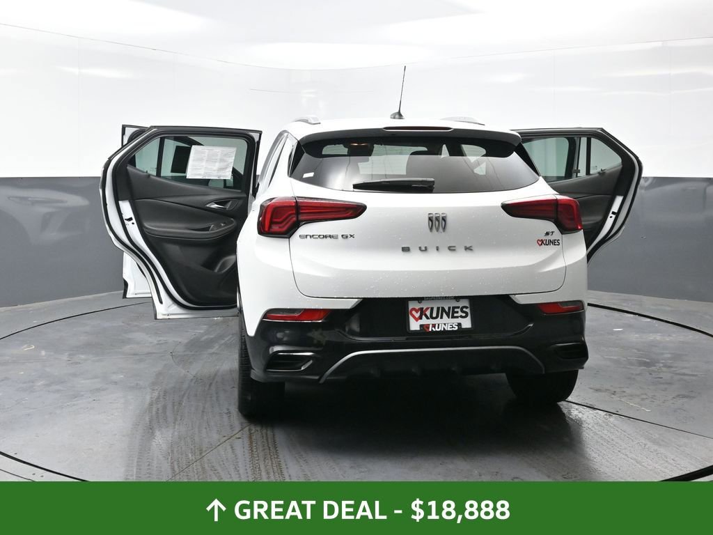 Used 2024 Buick Encore GX Sport Touring image 54