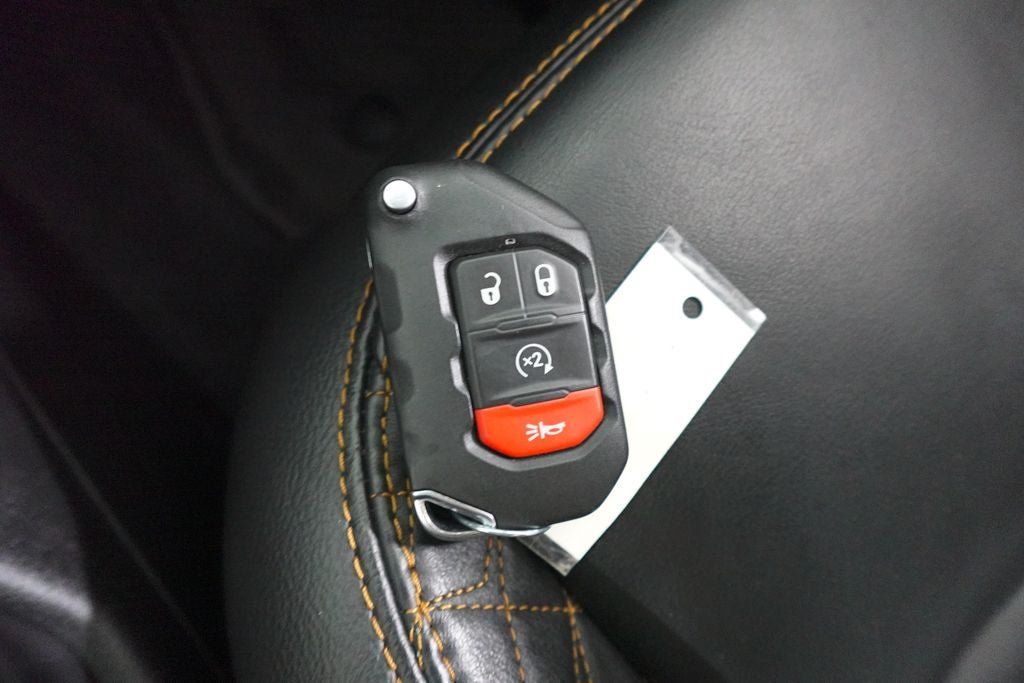 Used 2023 Jeep Wrangler Unlimited Sahara AWD/4WD image 24