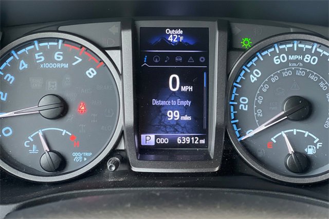 Used 2017 Toyota Tacoma TRD Sport image 33