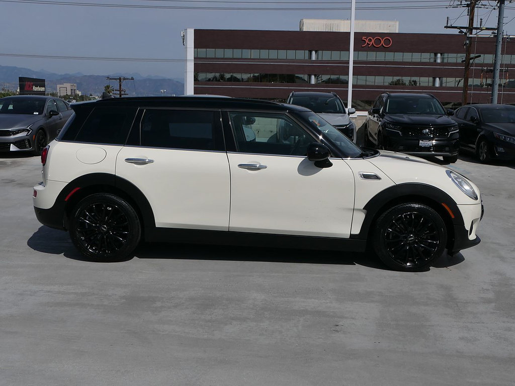 Used 2018 MINI Cooper Clubman FWD image 2