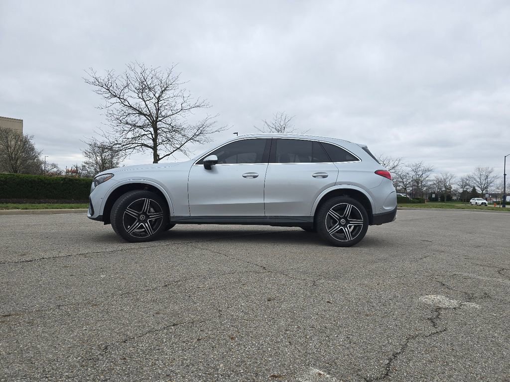 Used 2023 Mercedes-Benz GLC 300 4MATIC image 13