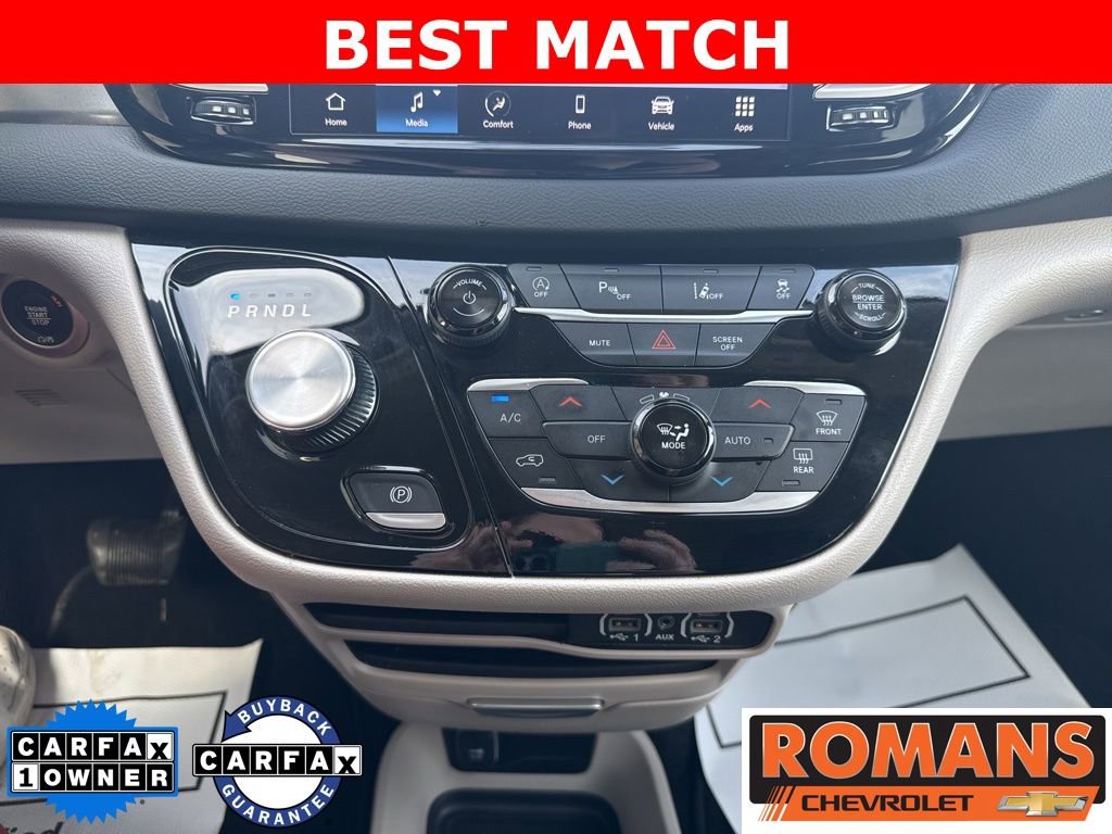 Used 2024 Chrysler Pacifica Touring-L FWD image 18