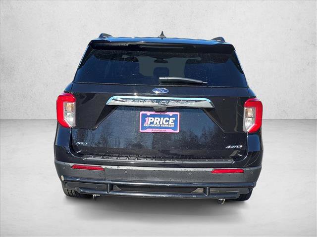 Used 2022 Ford Explorer XLT w/ Equipment Group 202A image 6