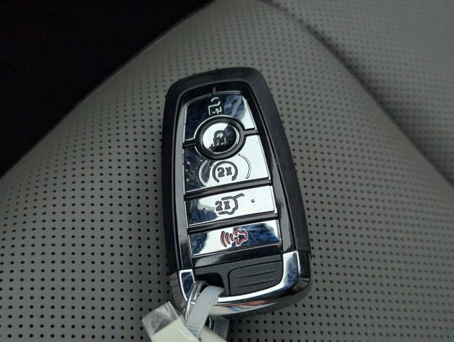 New 2026 Lincoln Corsair Premiere image 25