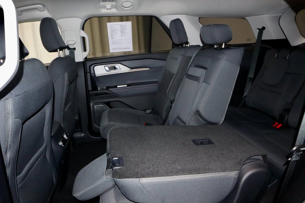 Certified 2025 Ford Explorer Active image 22