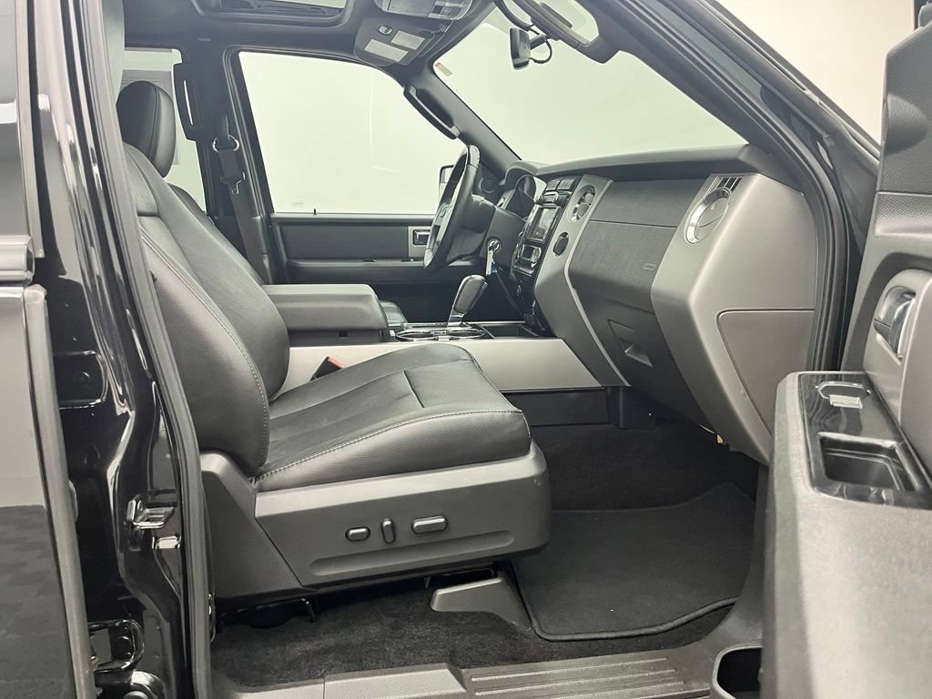 Used 2014 Ford Expedition Limited w/ Equipment Group 301A AWD/4WD image 33