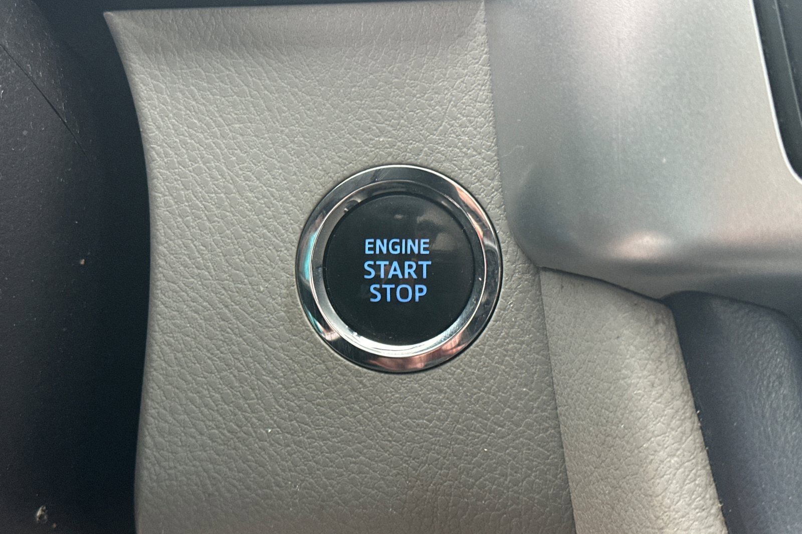 Used 2016 Toyota Highlander Limited image 34