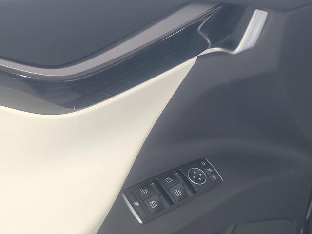 Used 2020 Tesla Model X Long Range AWD/4WD image 7