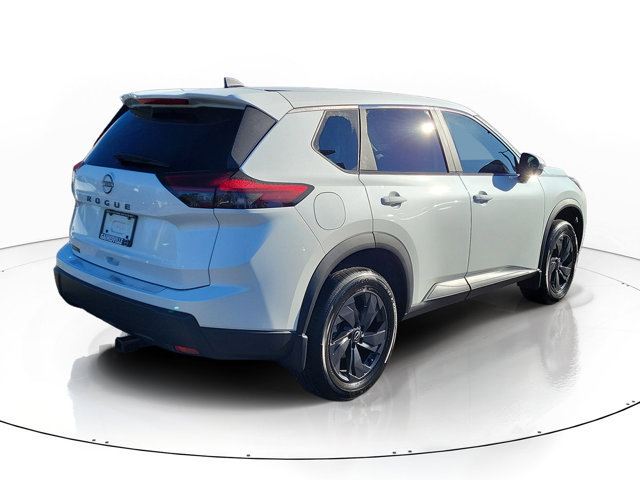 Used 2026 Nissan Rogue SV FWD image 2