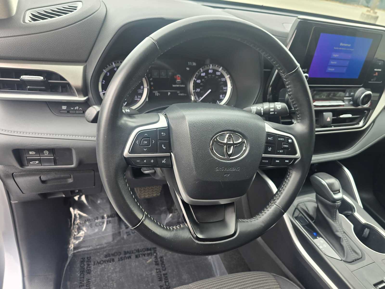 Used 2023 Toyota Highlander LE FWD image 26