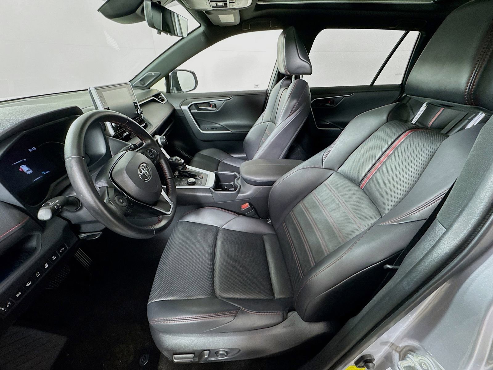 Used 2022 Toyota RAV4 XSE w/ Premium Package AWD/4WD image 18