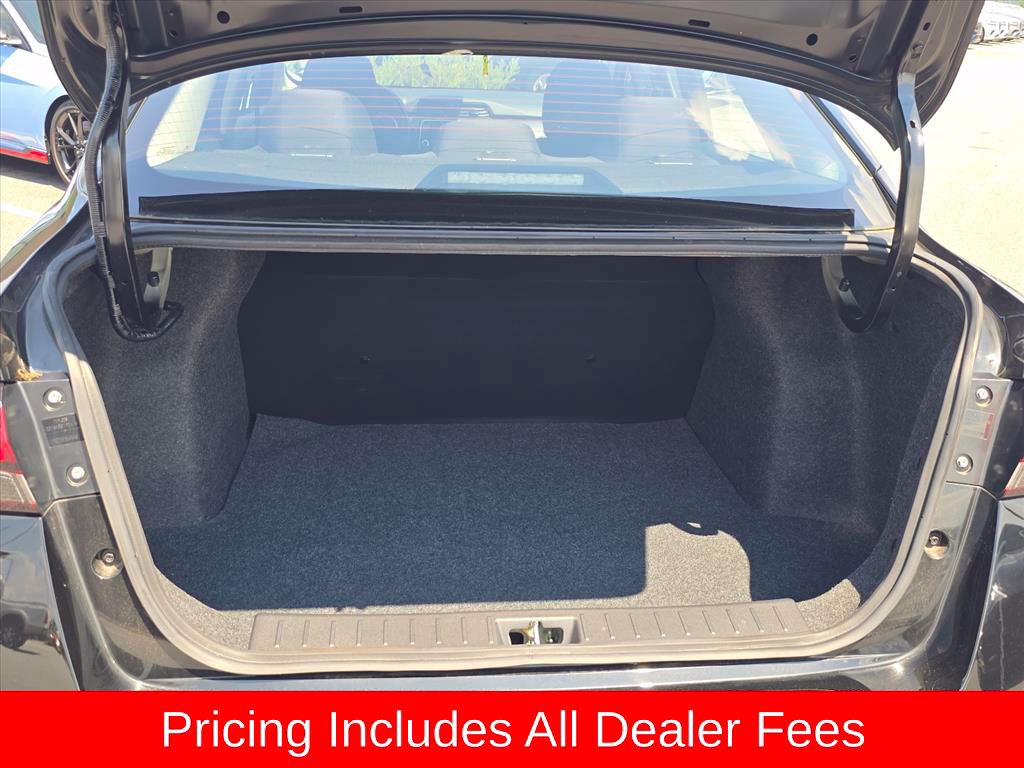 Used 2025 Nissan Versa S FWD image 13