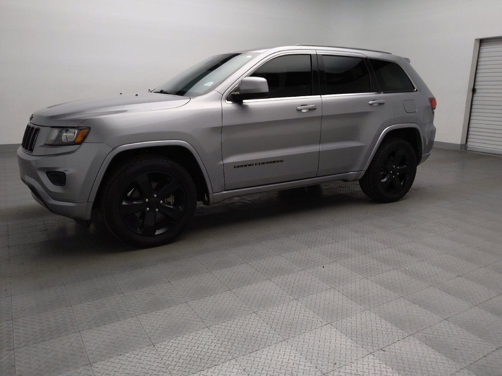 Used 2015 Jeep Grand Cherokee Altitude image 2