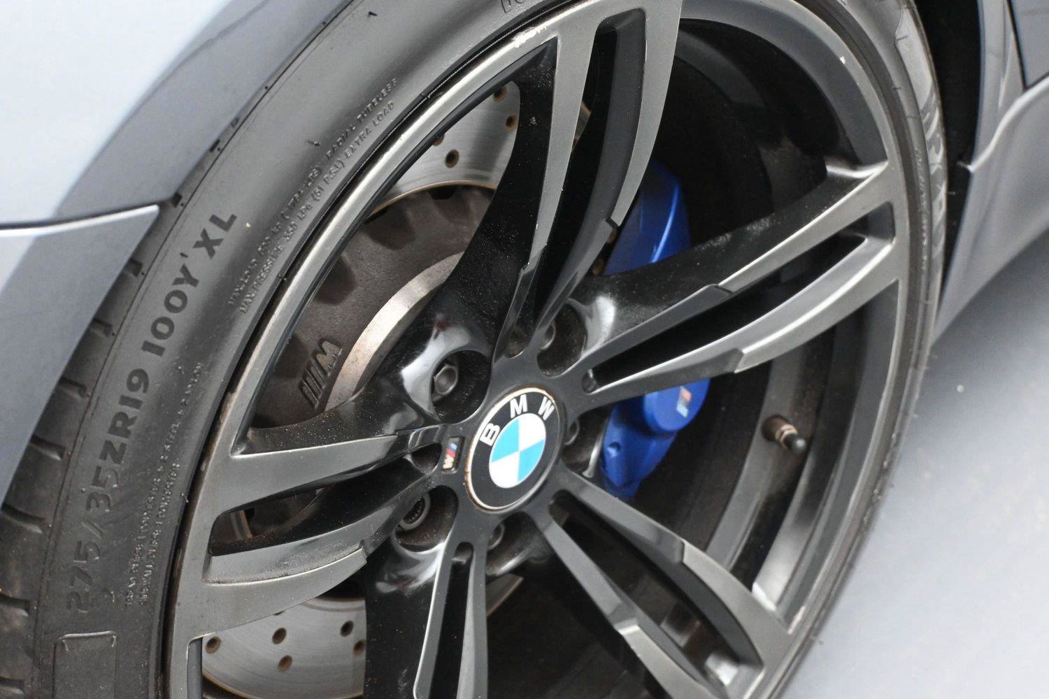 Used 2017 BMW M3 RWD image 12