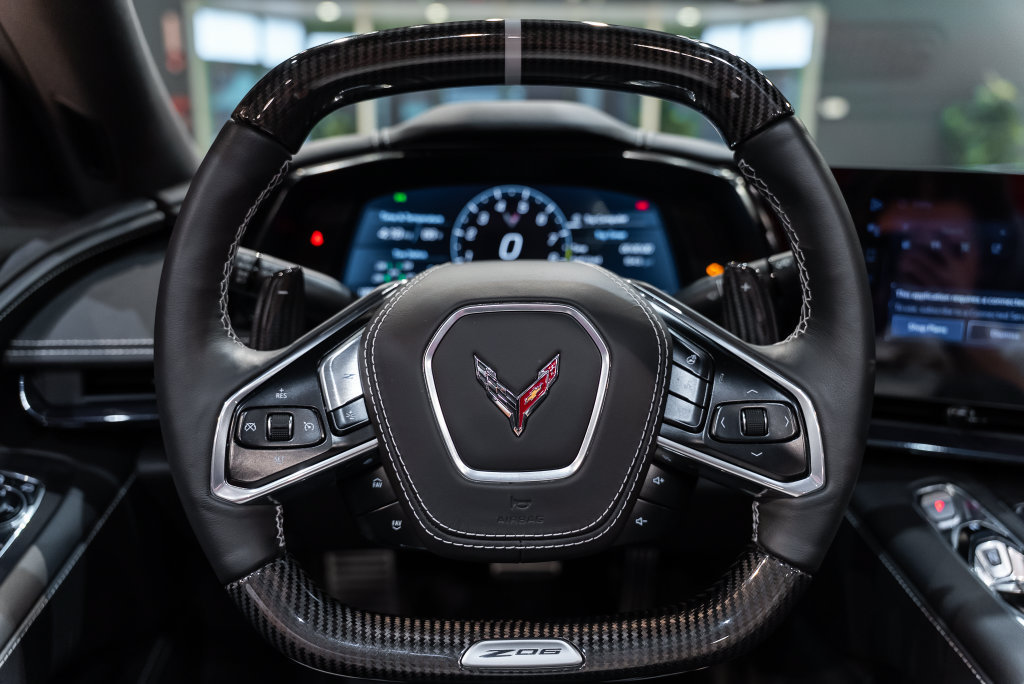 Used 2024 Chevrolet Corvette Z06 w/ Stealth Interior Trim Package RWD image 5