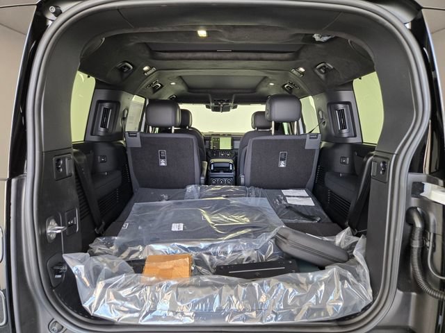 New 2026 Land Rover Defender 130 V8 AWD/4WD image 14