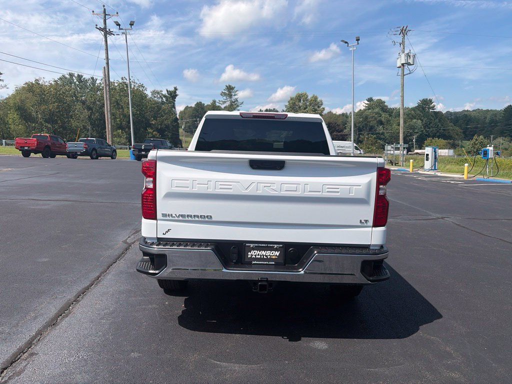 Used 2026 Chevrolet Silverado 1500 LT AWD/4WD image 9