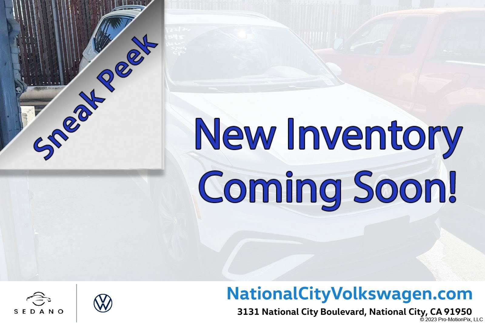 Used 2023 Volkswagen Tiguan SE w/ Panoramic Sunroof Package image 1
