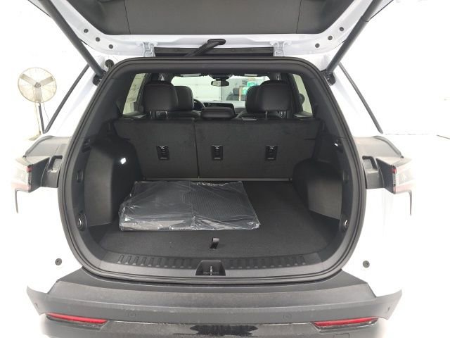 New 2026 Chevrolet Equinox RS w/ Convenience Package III image 24