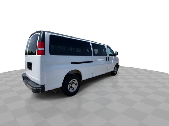 Used 2025 Chevrolet Express 3500 LT w/ LT Preferred Equipment Group RWD image 2