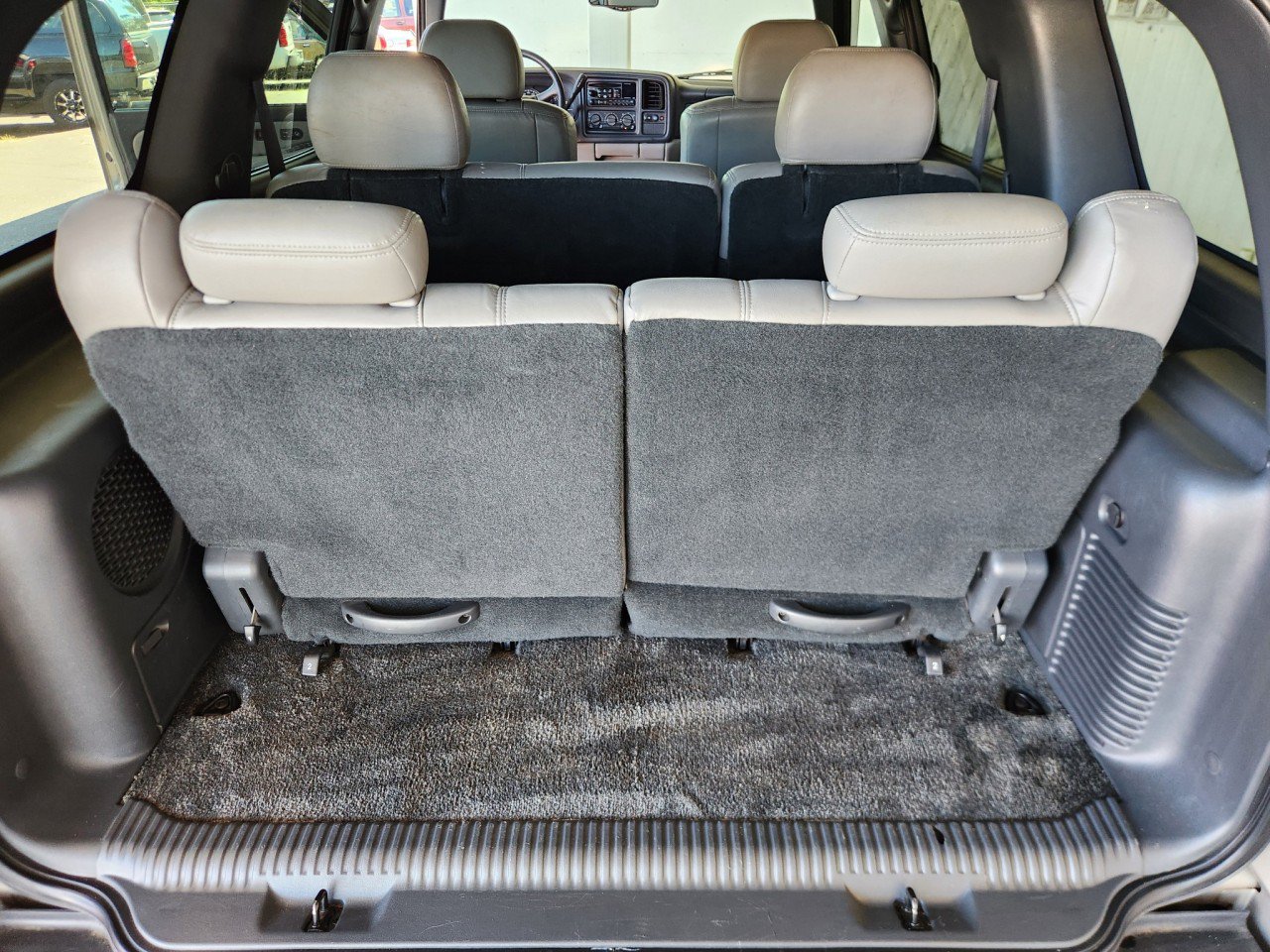 Used 2001 Chevrolet Tahoe LT w/ LT Preferred Equipment Group AWD/4WD image 10