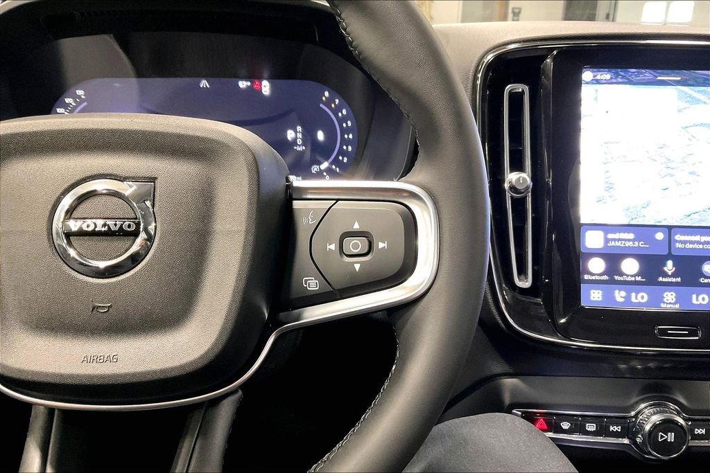 Certified 2023 Volvo XC40 B5 Plus w/ Protection Package Premier AWD/4WD image 12