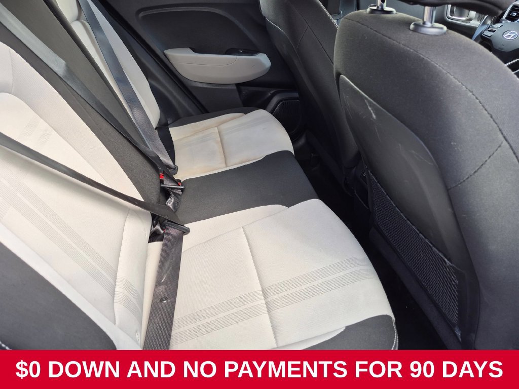 Used 2025 Hyundai Venue SEL FWD image 29