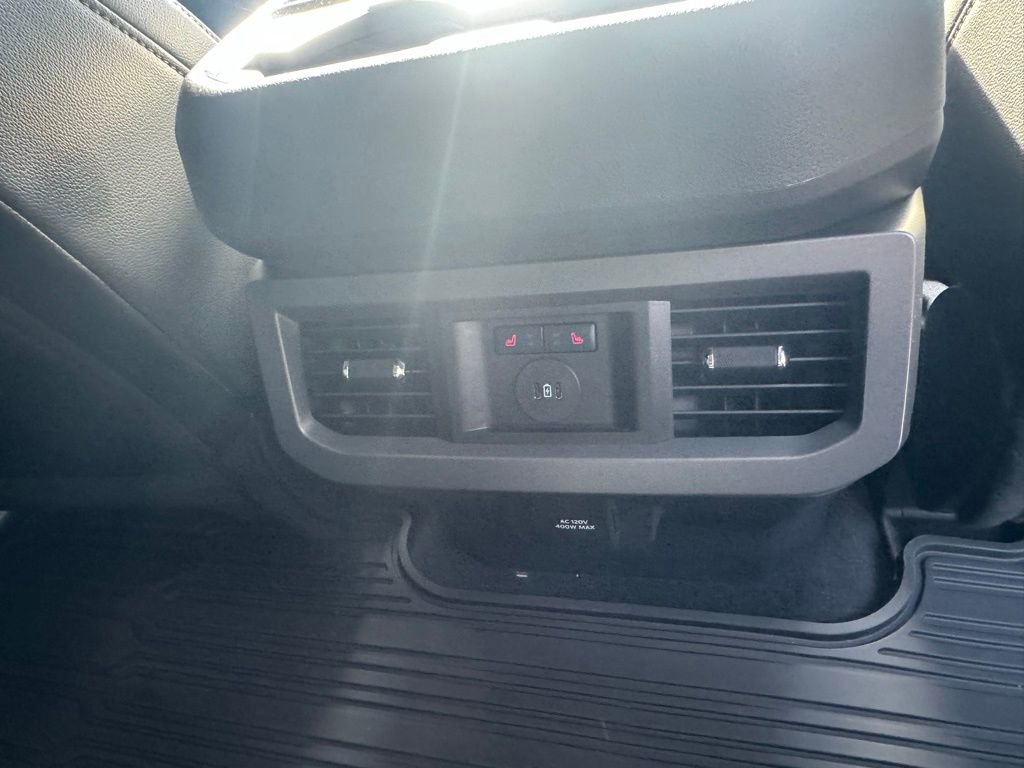 Used 2025 Ford F350 Lariat w/ Lariat Ultimate Package image 9