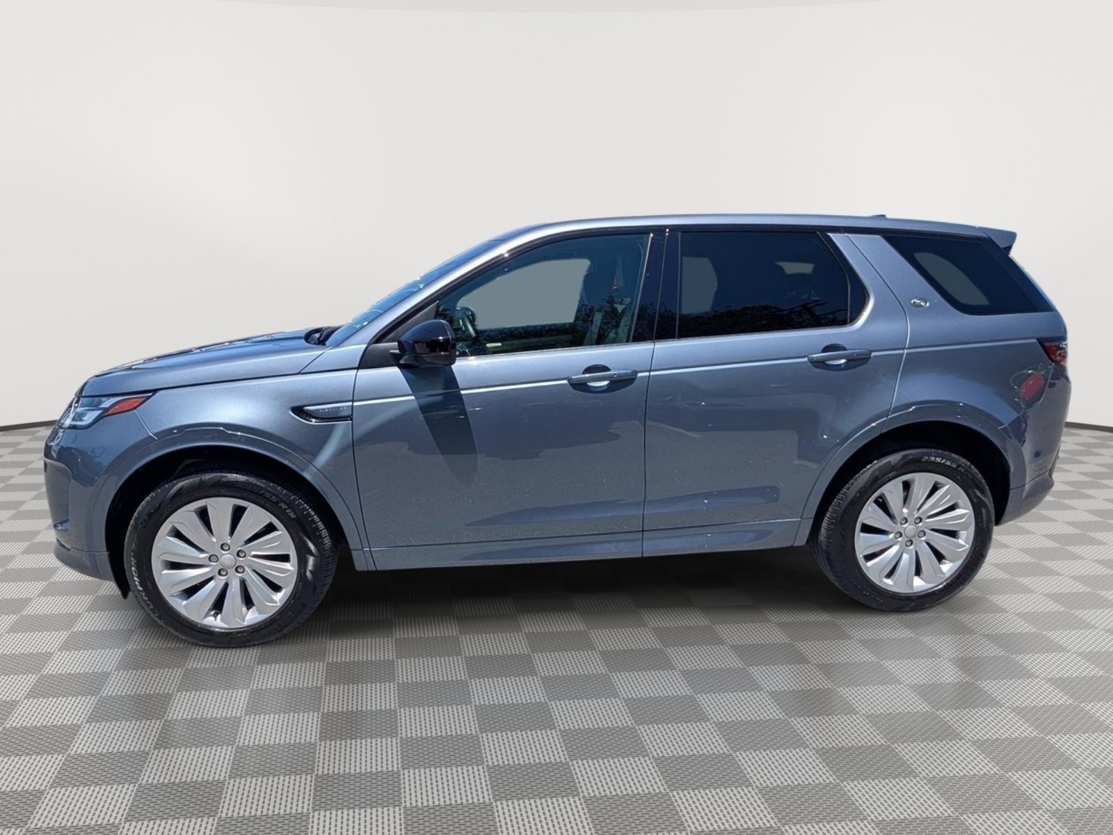 Used 2022 Land Rover Discovery Sport S R-Dynamic AWD/4WD image 2
