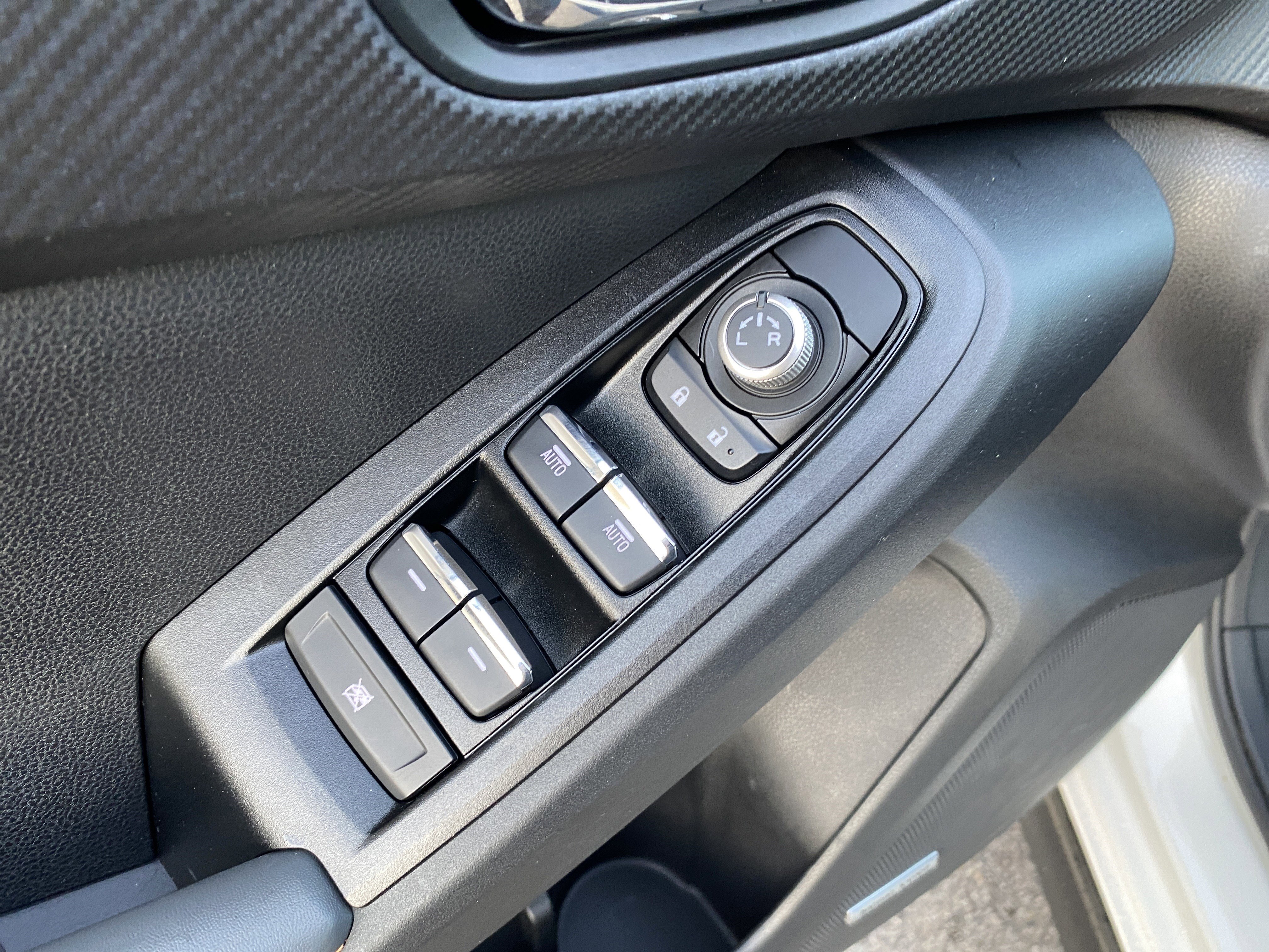 Used 2025 Subaru Crosstrek 2.5i Limited w/ Crosstrek Mirror Package image 18