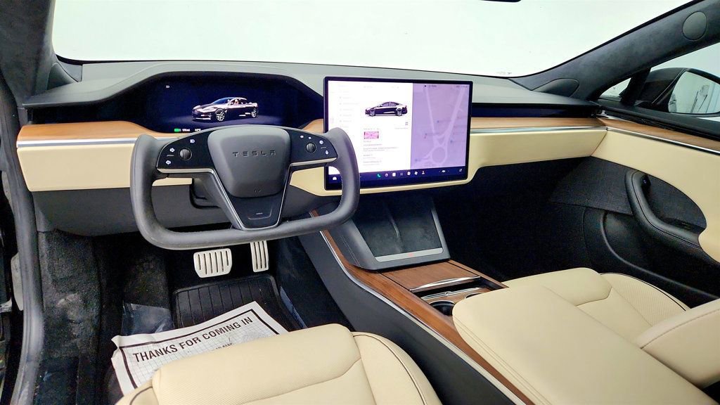 Used 2021 Tesla Model S Plaid image 11