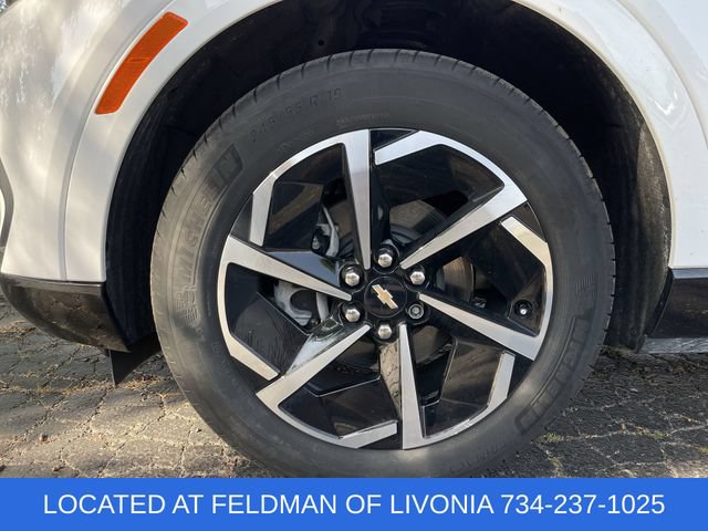 Certified 2024 Chevrolet Equinox EV LT FWD image 31