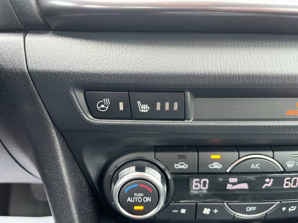 Used 2018 MAZDA MAZDA3 Grand Touring w/ Premium Equipment Package image 23