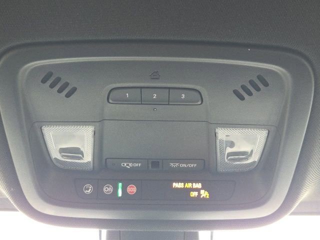 Used 2023 Chevrolet Traverse LT FWD image 33