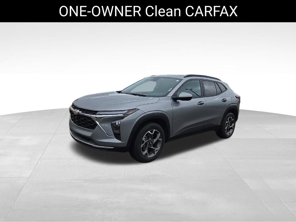 Used 2024 Chevrolet Trax LT w/ Sunroof Package image 7