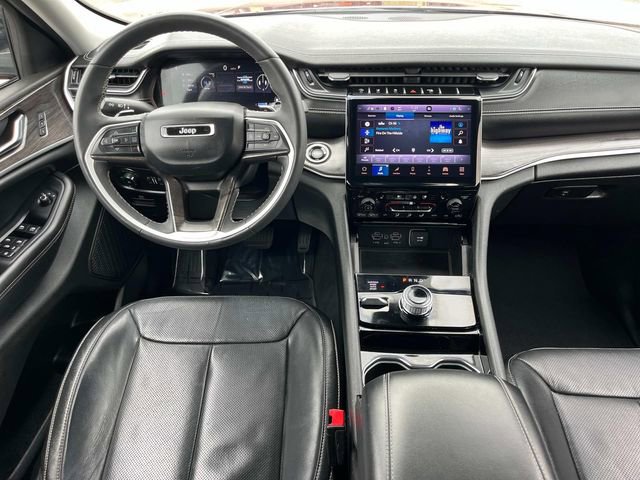 Certified 2023 Jeep Grand Cherokee Limited w/ Luxury Tech Group II image 3
