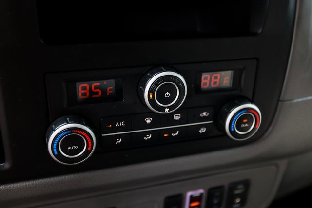 Used 2016 Nissan NV 3500 SL image 65